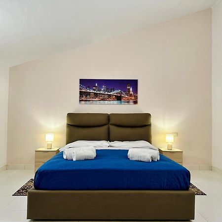 Unique Rooms In Centro Citta Bagno Privato E Climatizzatore Ragusa Luaran gambar