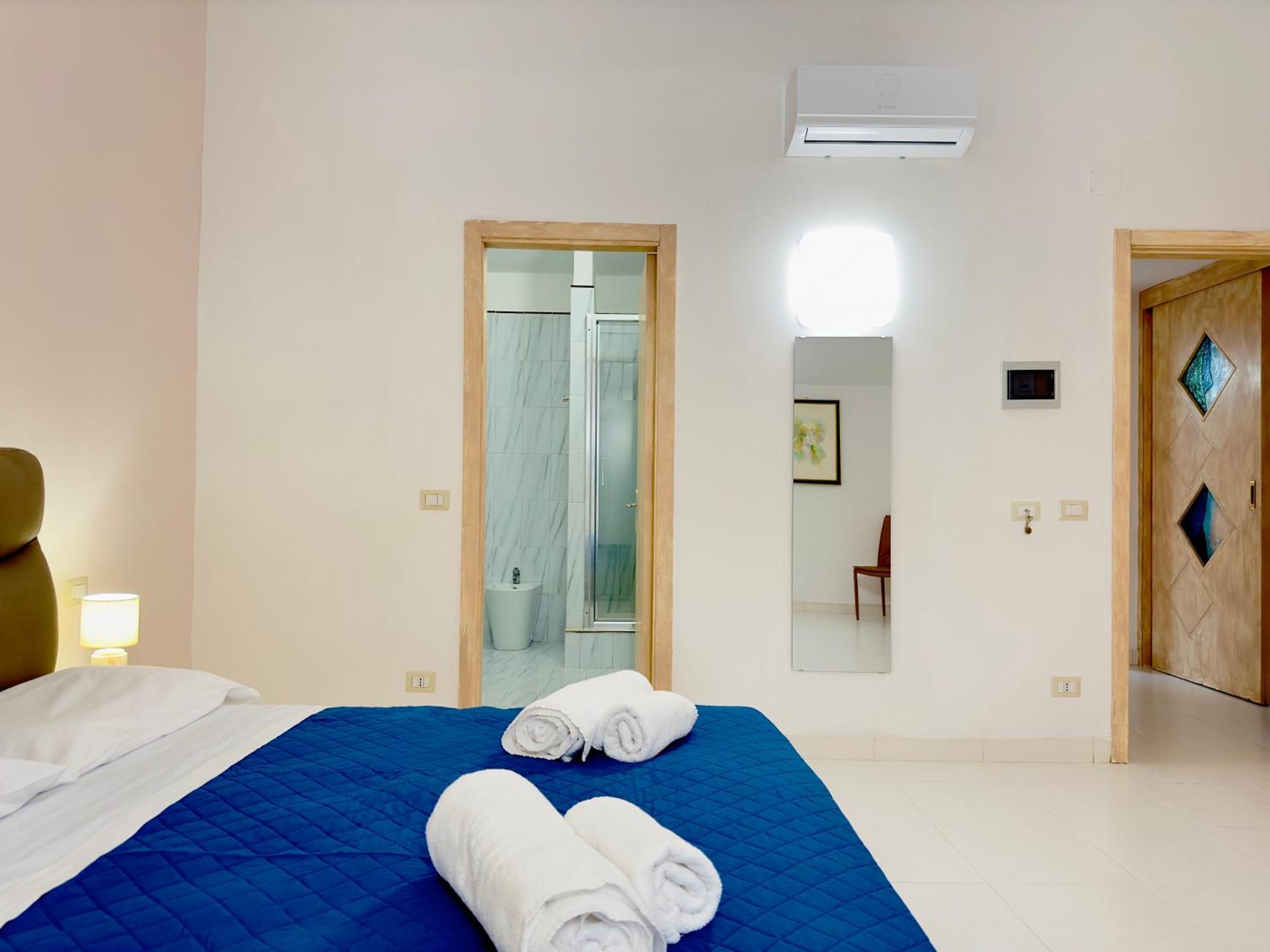 Unique Rooms In Centro Citta Bagno Privato E Climatizzatore Ragusa Luaran gambar
