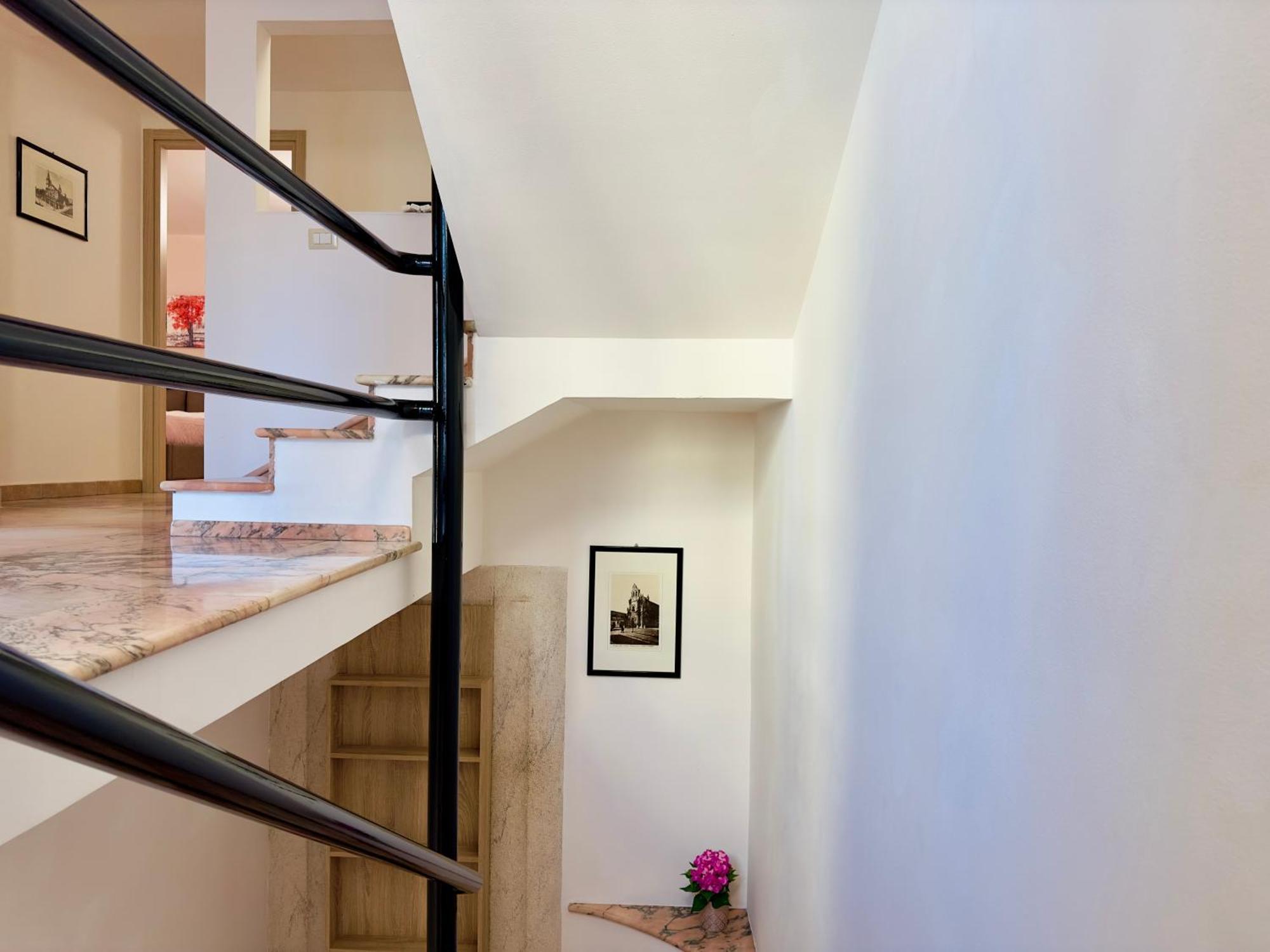 Unique Rooms In Centro Citta Bagno Privato E Climatizzatore Ragusa Luaran gambar