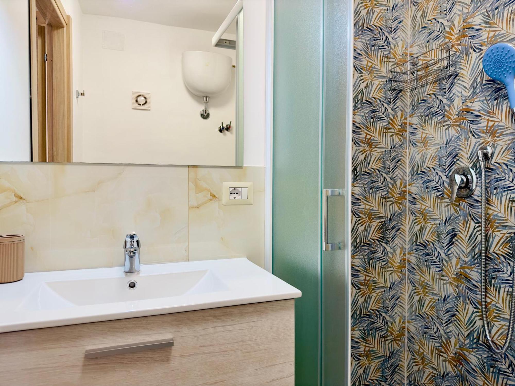 Unique Rooms In Centro Citta Bagno Privato E Climatizzatore Ragusa Luaran gambar