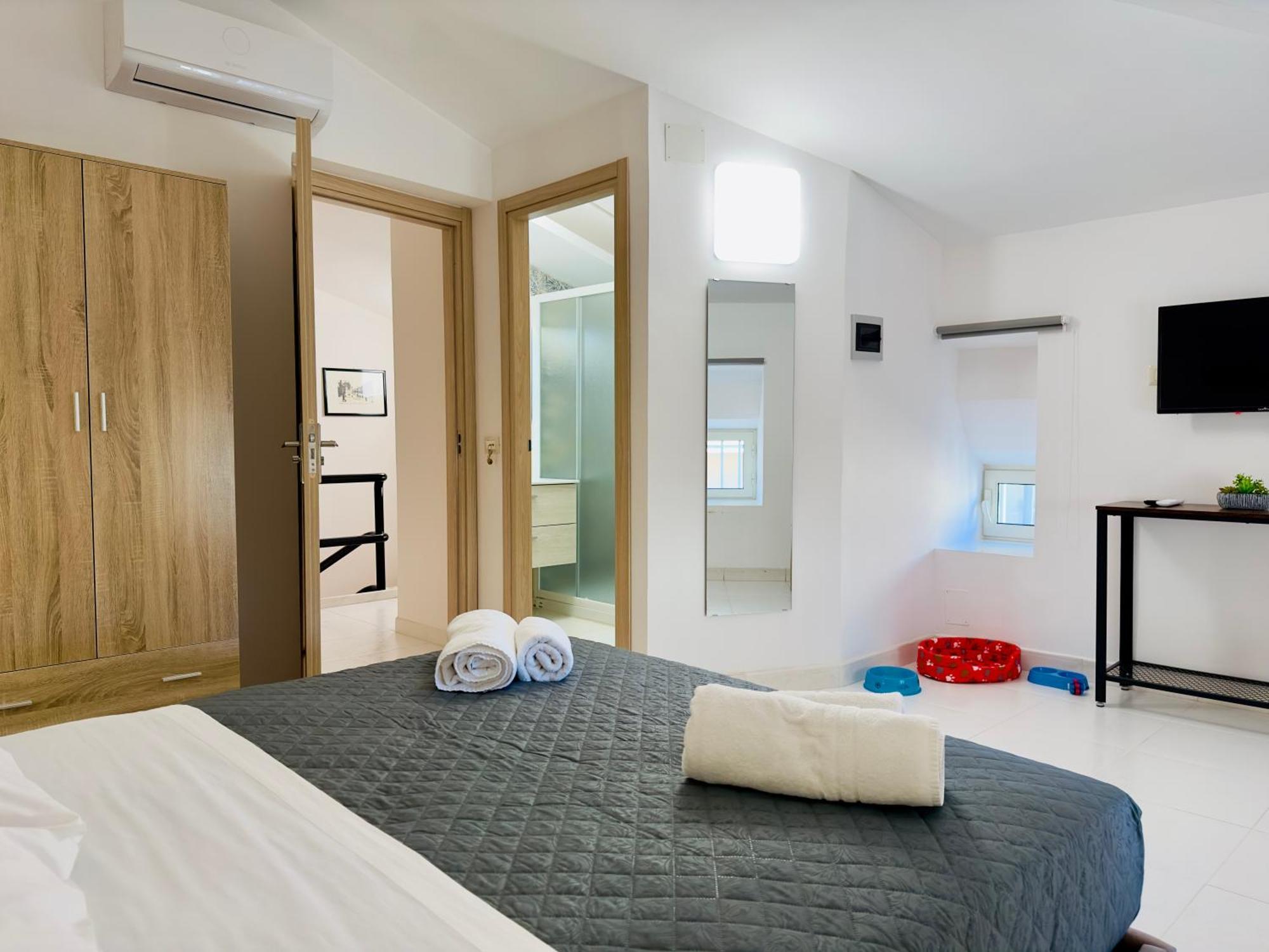 Unique Rooms In Centro Citta Bagno Privato E Climatizzatore Ragusa Luaran gambar