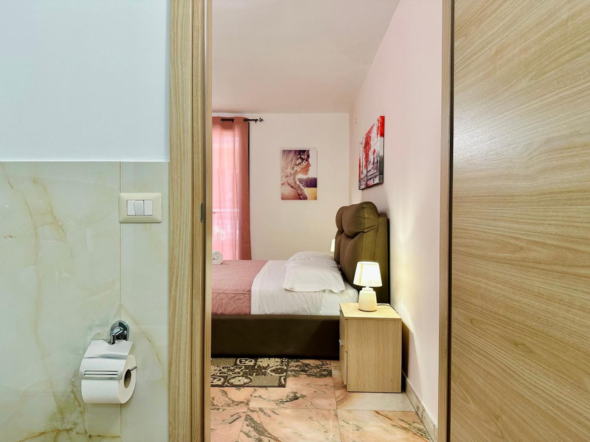 Unique Rooms In Centro Citta Bagno Privato E Climatizzatore Ragusa Luaran gambar