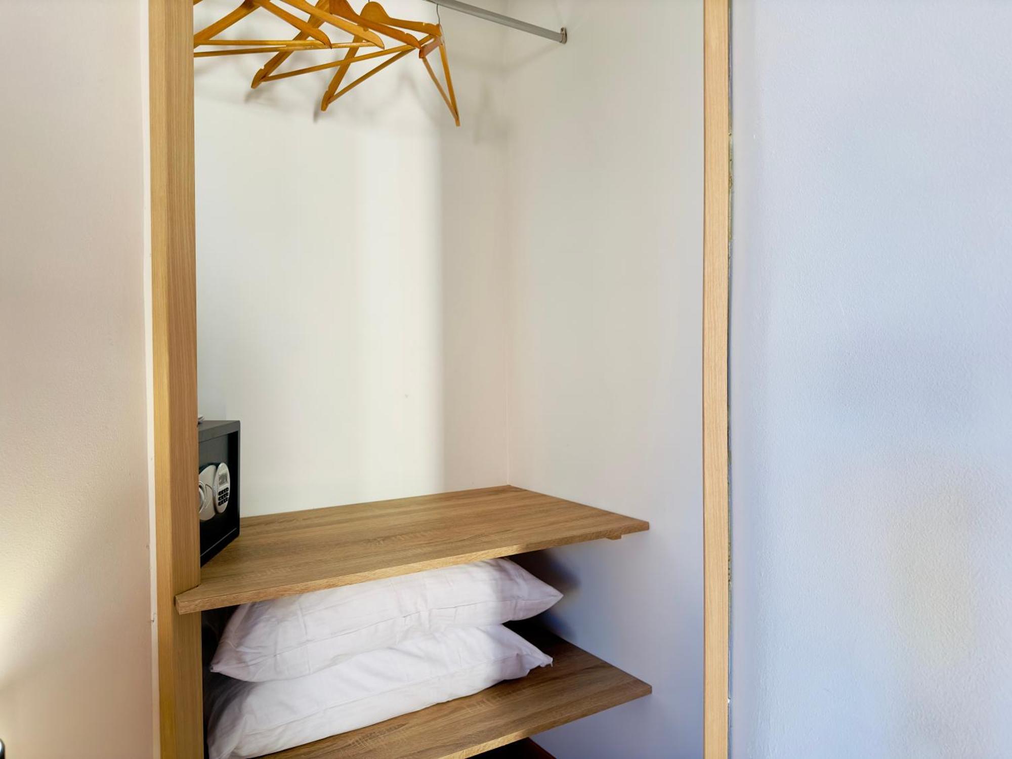 Unique Rooms In Centro Citta Bagno Privato E Climatizzatore Ragusa Luaran gambar